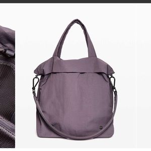 Lululemon On My Level 30L in Graphite Purple